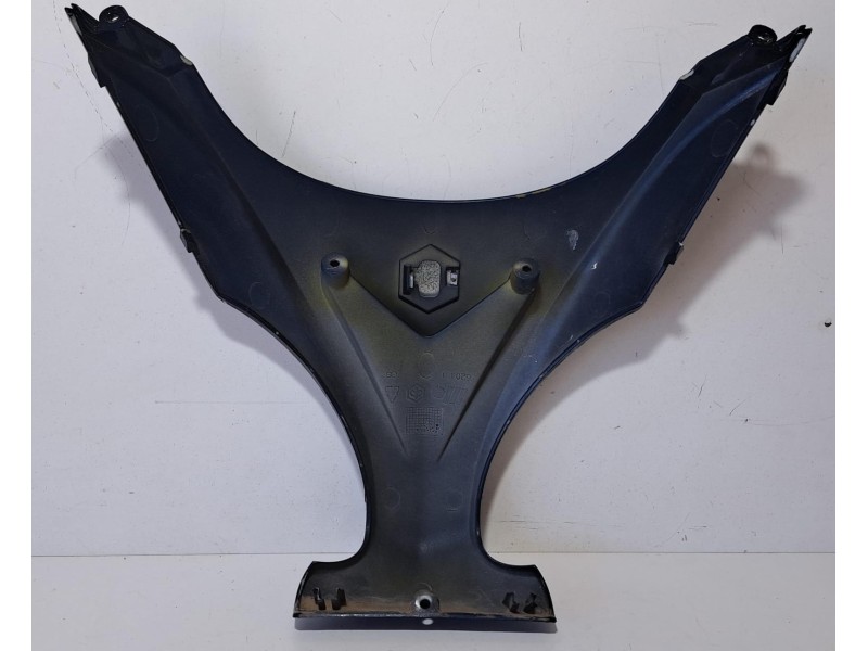 Recambio de molduras delanteras para piaggio (vespa) x9 x9 125 evolution referencia OEM IAM 620431 76746 