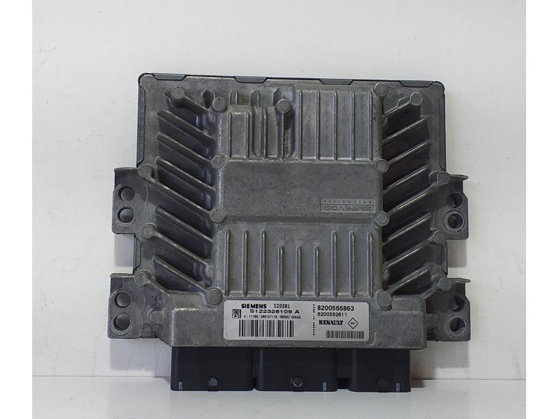 Recambio de centralita motor uce para renault scenic ii adventure by coronel tapiocca referencia OEM IAM 8200565863 69942 R