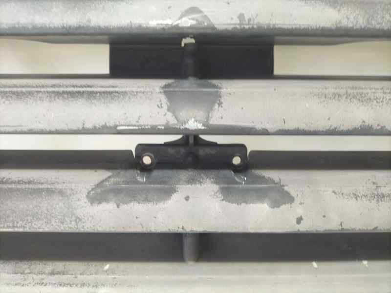 Recambio de rejilla delantera para mitsubishi montero (v20/v40) 2500 td gl (3-ptas.) referencia OEM IAM MB831059 86128 