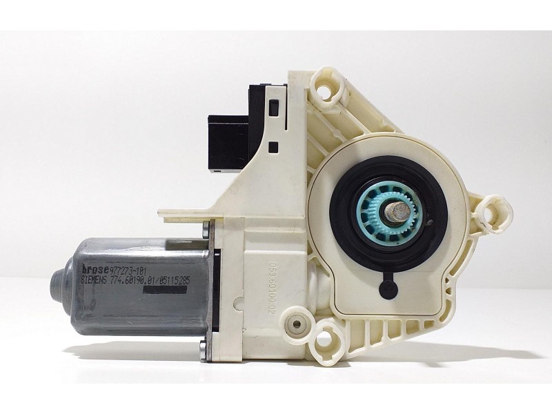 Recambio de motor elevalunas delantero izquierdo para audi a6 avant (4f5) 3.0 tdi quattro referencia OEM IAM 4F0959801D 56047 