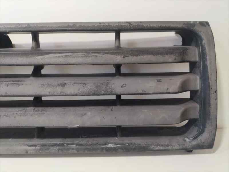 Recambio de rejilla delantera para mitsubishi montero (v20/v40) 2500 td gl (3-ptas.) referencia OEM IAM MB831059 86128 