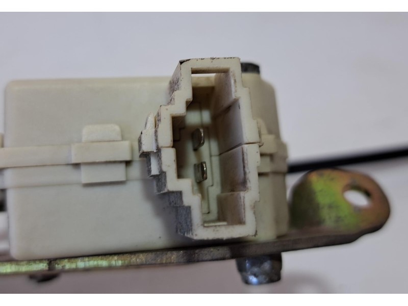 Recambio de motor cierre centralizado porton para piaggio (vespa) x9 x9 125 evolution referencia OEM IAM M239M 76755 