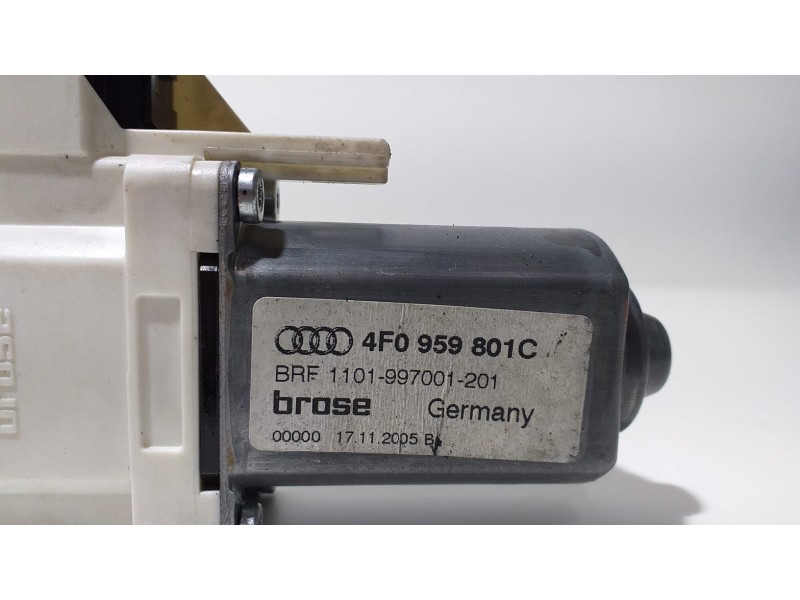Recambio de motor elevalunas trasero izquierdo para audi a6 avant (4f5) 3.0 tdi quattro referencia OEM IAM 4F0959801C 56049 