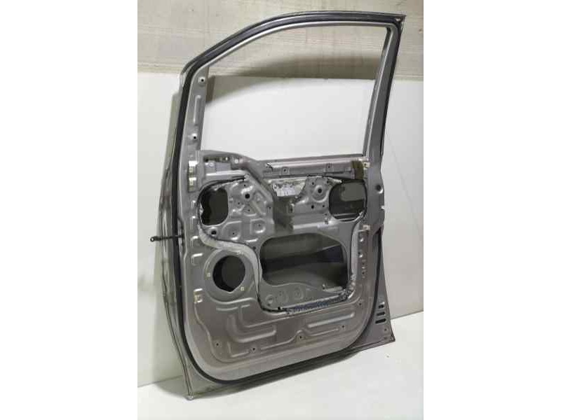 Recambio de puerta delantera derecha para hyundai h1 travel referencia OEM IAM D4CB 83002 