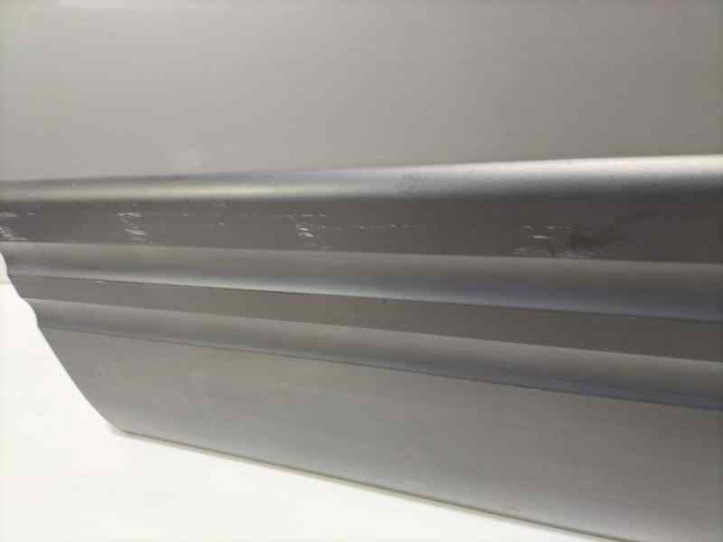 Recambio de puerta delantera derecha para hyundai h1 travel referencia OEM IAM D4CB 83002 