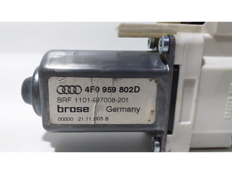 Recambio de motor elevalunas delantero derecho para audi a6 avant (4f5) 3.0 tdi quattro referencia OEM IAM 4F0959802D 56050 