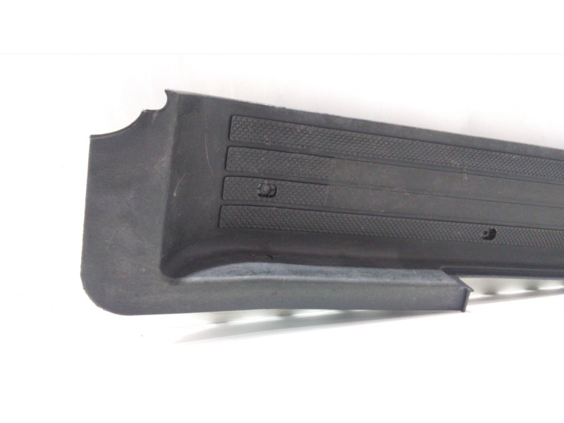 Recambio de molduras delanteras para mercedes-benz vito kasten (639) 110 cdi lang (639.603) referencia OEM IAM P0099419 48147 