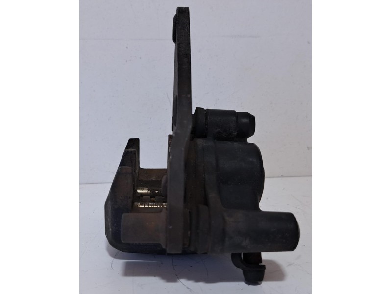 Recambio de pinza freno delantera derecha para piaggio (vespa) x9 x9 125 evolution referencia OEM IAM M239M 76762 