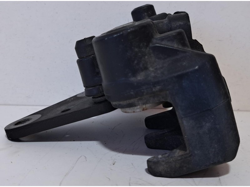 Recambio de pinza freno delantera izquierda para piaggio (vespa) x9 x9 125 evolution referencia OEM IAM M239M 76763 