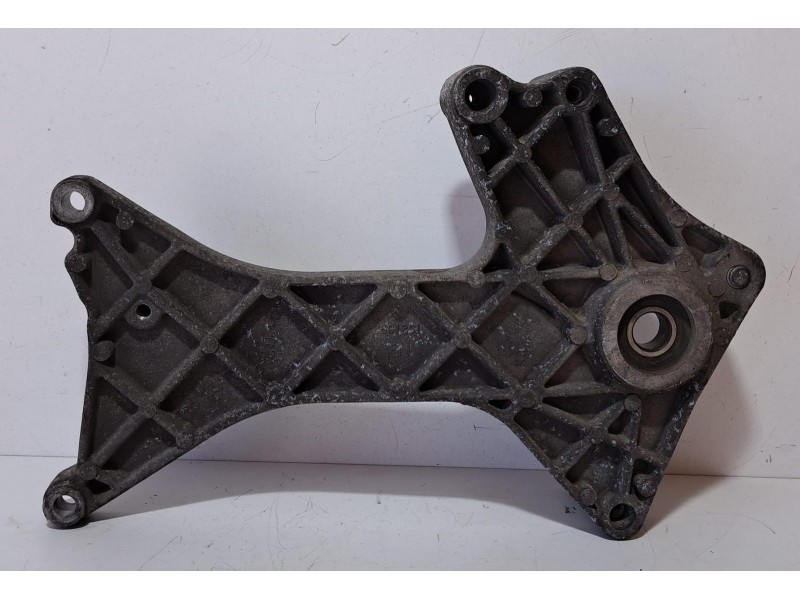 Recambio de soporte motor para piaggio (vespa) x9 x9 125 evolution referencia OEM IAM M239M 76765 