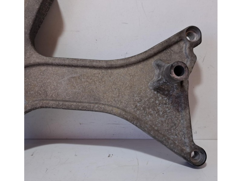 Recambio de soporte motor para piaggio (vespa) x9 x9 125 evolution referencia OEM IAM M239M 76765 