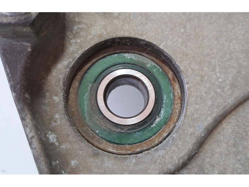 Recambio de soporte motor para piaggio (vespa) x9 x9 125 evolution referencia OEM IAM M239M 76765 