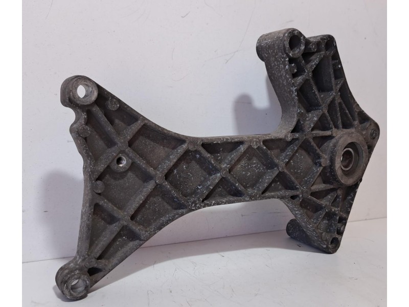 Recambio de soporte motor para piaggio (vespa) x9 x9 125 evolution referencia OEM IAM M239M 76765 