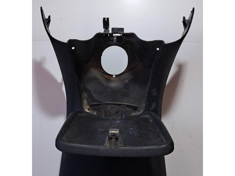 Recambio de molduras delanteras para piaggio (vespa) x9 x9 125 evolution referencia OEM IAM M239M 76766 