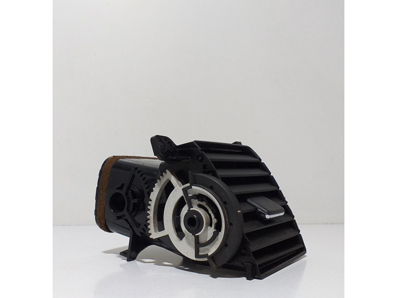 Recambio de rejilla aireadora para toyota auris hybrid active referencia OEM IAM 5562002120 67172 