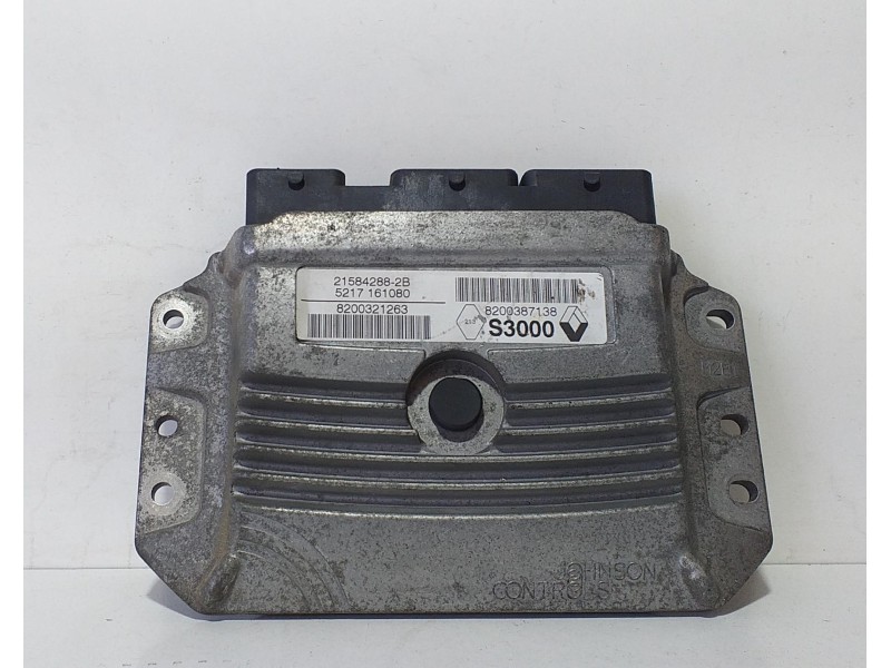 Recambio de centralita motor uce para renault megane ii berlina 3p 1.6 16v referencia OEM IAM 8200387138 70024 R