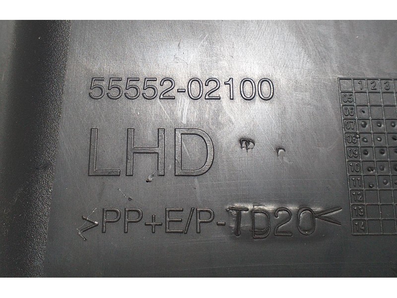 Recambio de guantera para toyota auris hybrid active referencia OEM IAM 5555202100 67177 