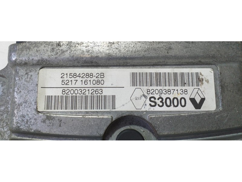 Recambio de centralita motor uce para renault megane ii berlina 3p 1.6 16v referencia OEM IAM 8200387138 70024 R