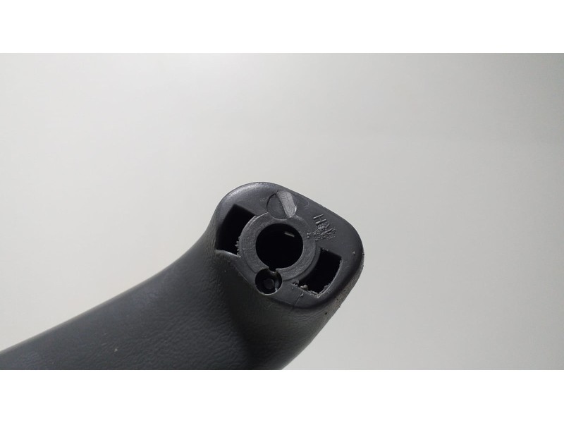 Recambio de maneta interior delantera derecha para suzuki jimny sn (fj) hard top pepe jeans referencia OEM IAM G13BB 56267 