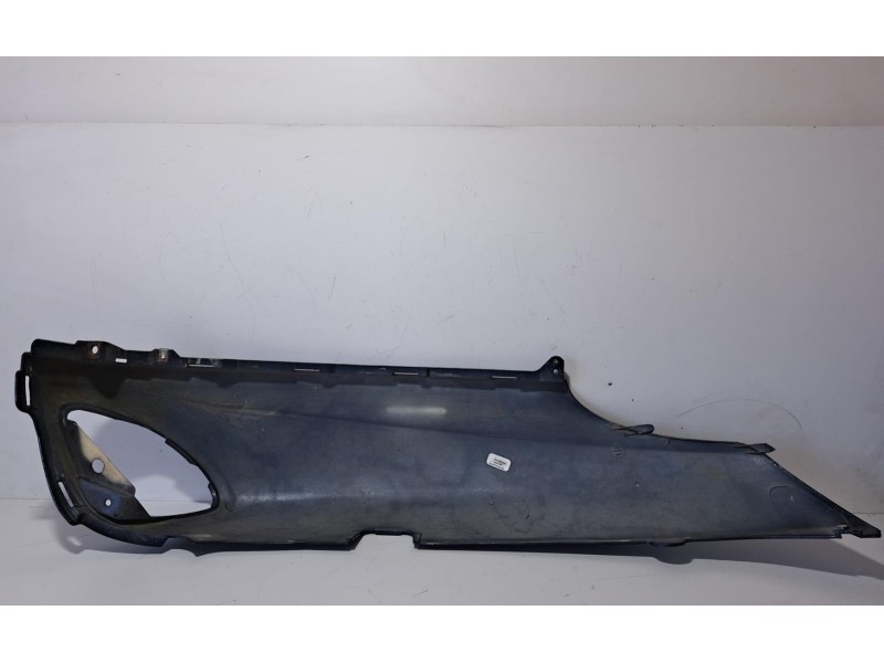 Recambio de molduras traseras para piaggio (vespa) x9 x9 125 evolution referencia OEM IAM M239M 76780 