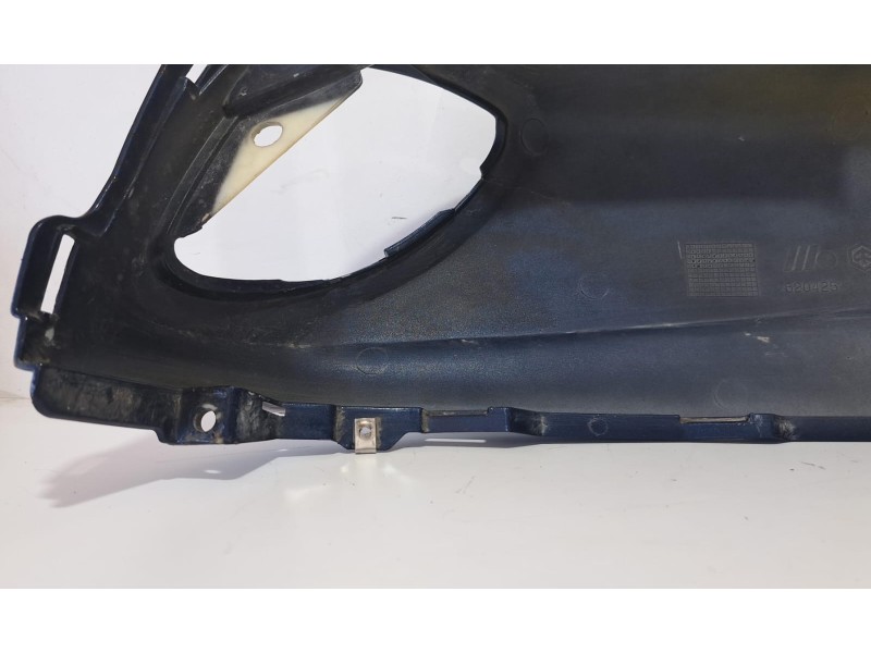 Recambio de molduras traseras para piaggio (vespa) x9 x9 125 evolution referencia OEM IAM PIAGGIO620425 76781 