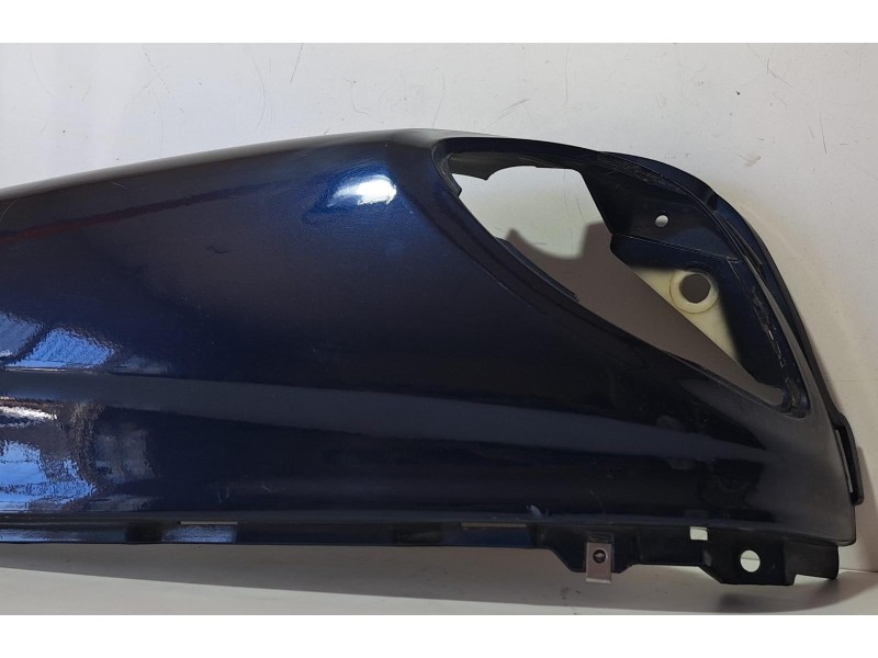 Recambio de molduras traseras para piaggio (vespa) x9 x9 125 evolution referencia OEM IAM PIAGGIO620425 76781 