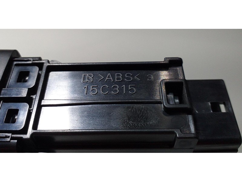 Recambio de intercooler para toyota auris hybrid active referencia OEM IAM 15C315 67199 