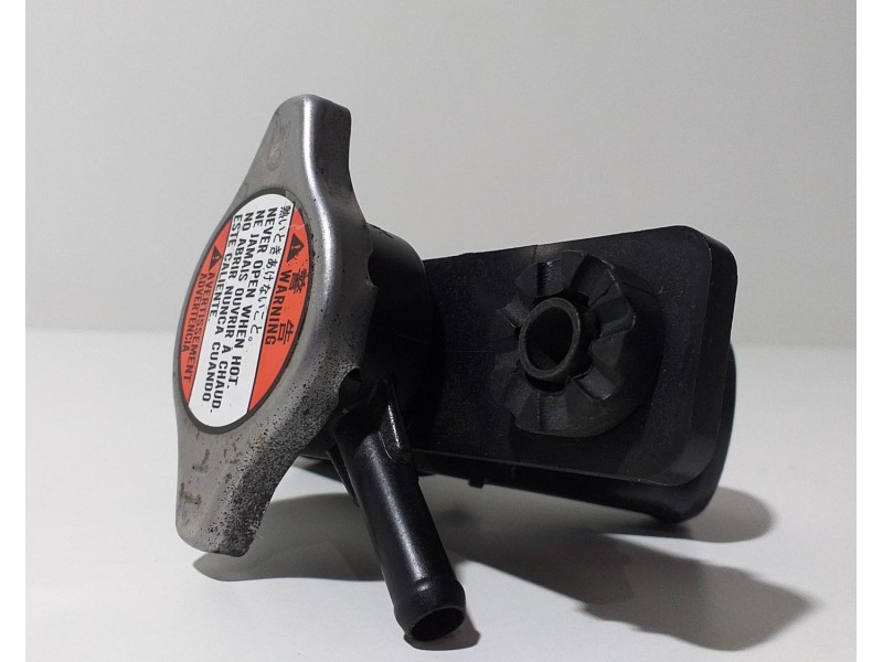 Recambio de tapon de radiador para suzuki grand vitara jb (jt) 2.0 jlx-a (5-ptas.) referencia OEM IAM J20A 56323 