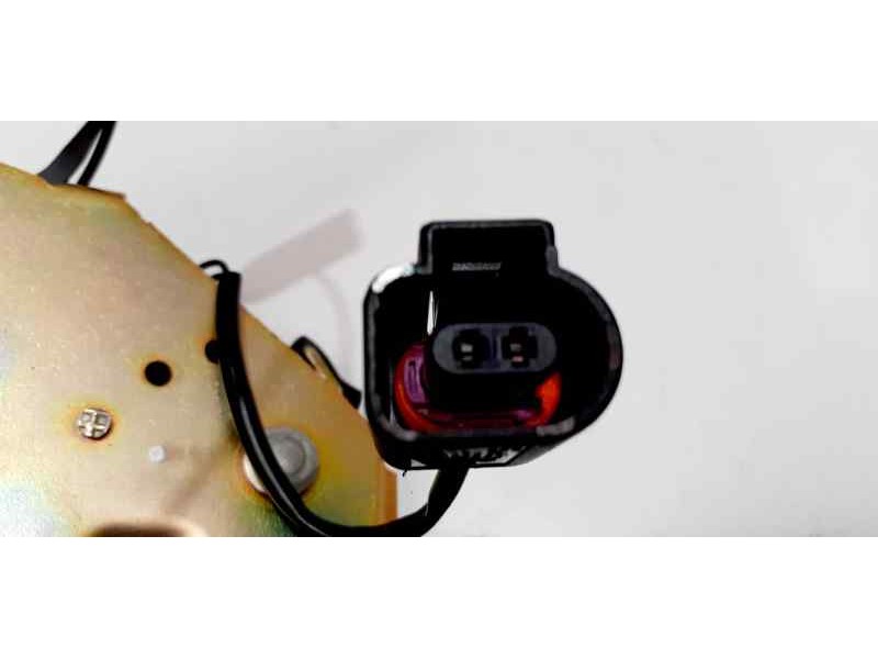 Recambio de cerradura maletero / porton para volkswagen touareg (7la) tdi v10 referencia OEM IAM 7L0827506D 43561 