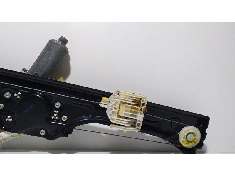 Recambio de elevalunas trasero derecho para bmw x5 (e70) 3.0d referencia OEM IAM 7137030S 60227 