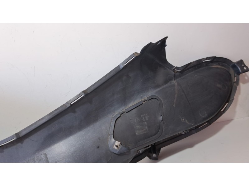 Recambio de molduras delanteras para piaggio (vespa) x9 x9 125 evolution referencia OEM IAM PIAGGIO620000DX 76790 