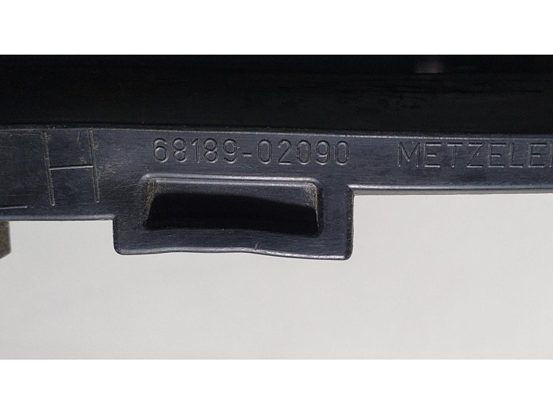 Recambio de luna custodia trasera izquierda para toyota auris hybrid active referencia OEM IAM 6818902090 67215 