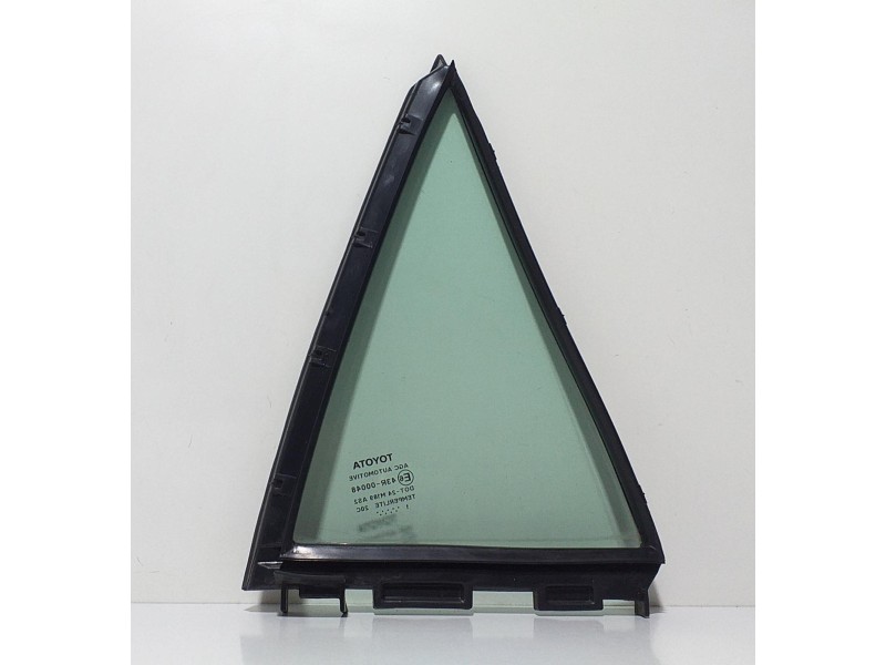 Recambio de luna custodia trasera izquierda para toyota auris hybrid active referencia OEM IAM 6818902090 67215 