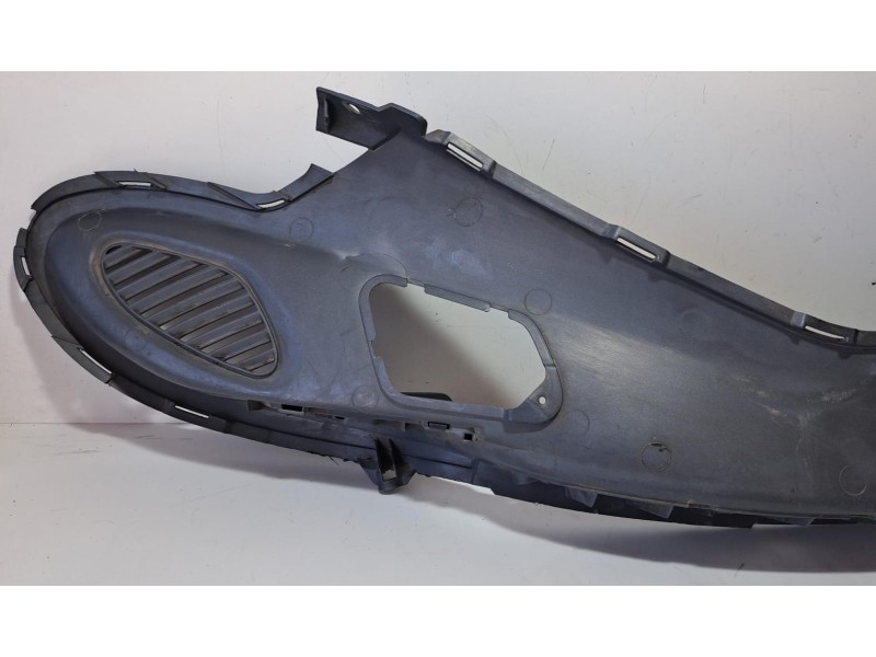 Recambio de molduras delanteras para piaggio (vespa) x9 x9 125 evolution referencia OEM IAM M239M 76791 