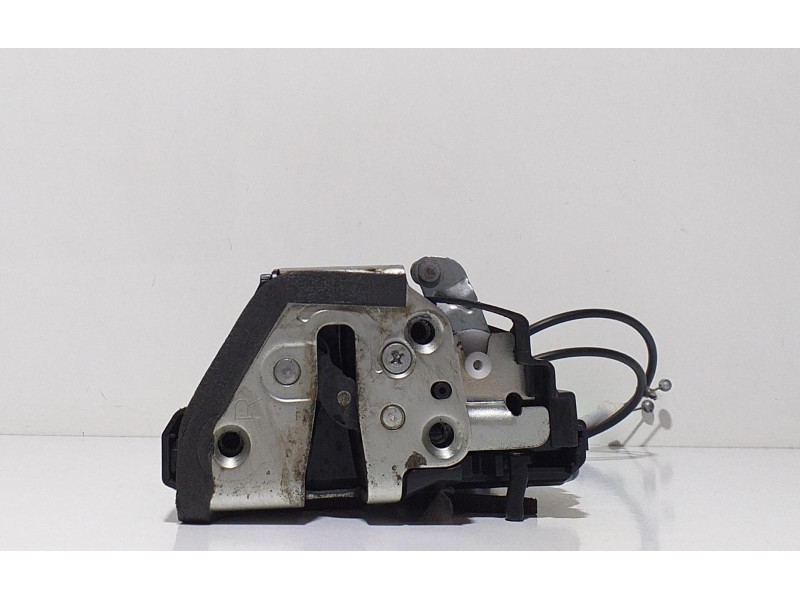 Recambio de cerradura puerta trasera derecha para toyota auris hybrid active referencia OEM IAM 6905042021 67224 