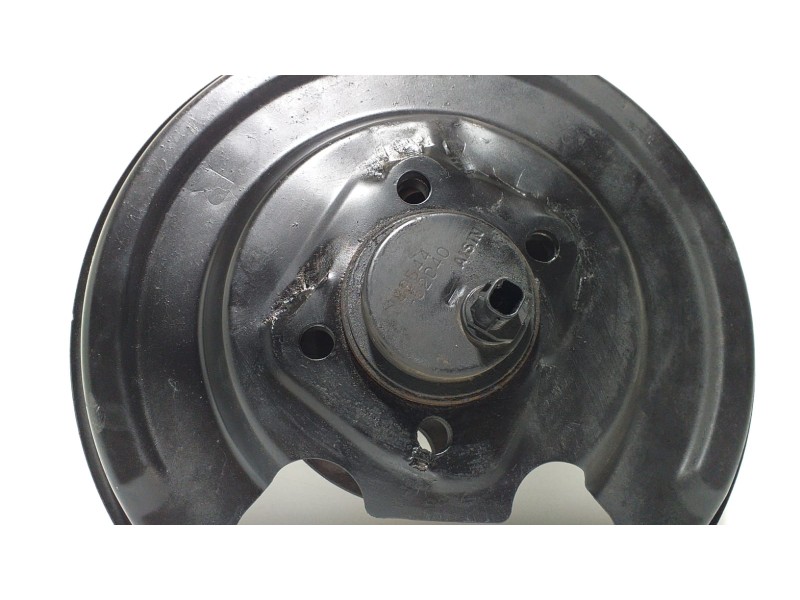 Recambio de mangueta trasera derecha para toyota auris hybrid active referencia OEM IAM 8954452040 67238 