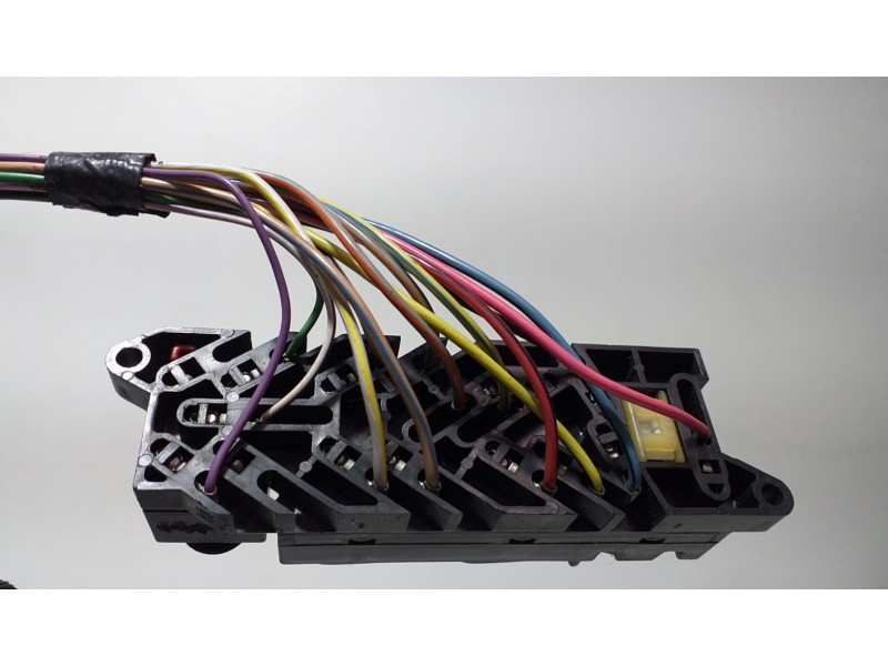 Recambio de mando elevalunas delantero izquierdo para ford mustang gt cabrio referencia OEM IAM 4.6I 62176 