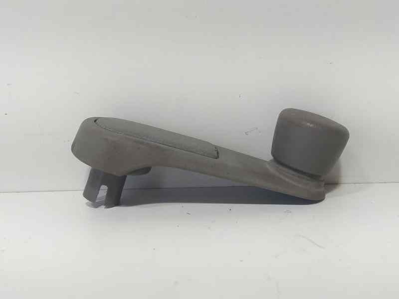 Recambio de maneta elevalunas trasera derecha para citroën xsara picasso 2.0 hdi exclusive referencia OEM IAM RHY 86187 