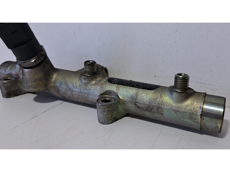 Recambio de rampa inyectora para volkswagen touareg (7la) tdi v6 referencia OEM IAM 059130089D 76853 R