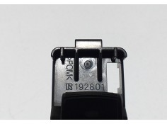 Recambio de mando elevalunas trasero derecho para toyota auris hybrid active referencia OEM IAM 192801 67262  2