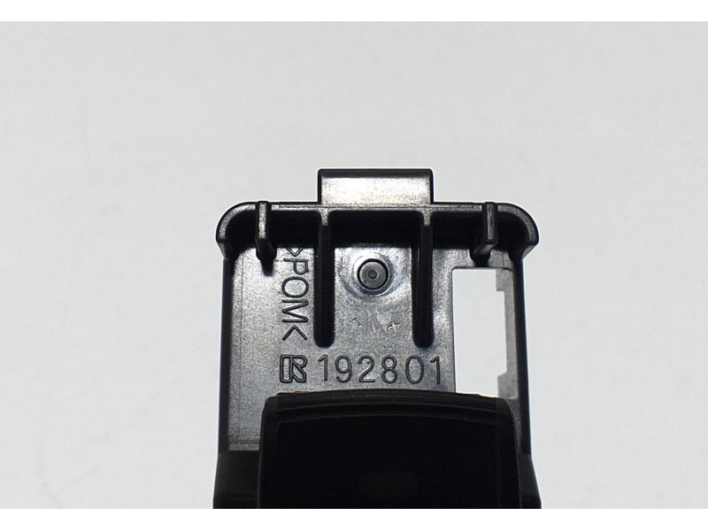 Recambio de mando elevalunas trasero derecho para toyota auris hybrid active referencia OEM IAM 192801 67262 