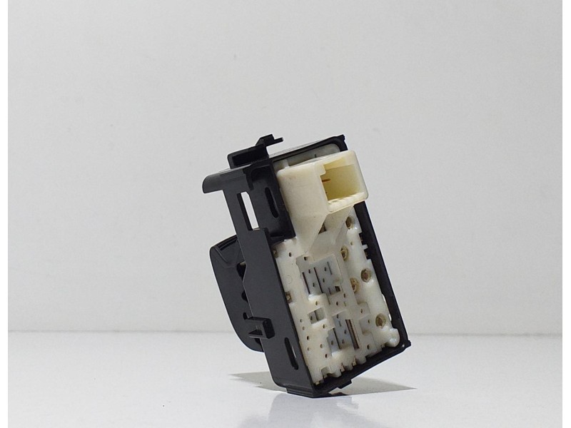 Recambio de mando elevalunas trasero derecho para toyota auris hybrid active referencia OEM IAM 192801 67262 