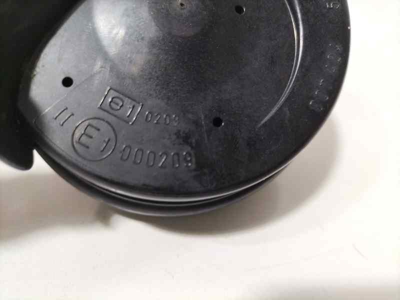 Recambio de claxon para audi a4 berlina (8e) 2.5 tdi (120kw) referencia OEM IAM 8E0951223 83124 