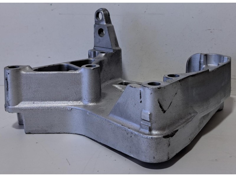 Recambio de soporte motor para renault scenic ii 1.5 dci diesel referencia OEM IAM 8200293844 76858 R