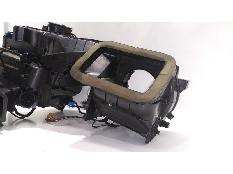 Recambio de calefaccion entera normal para audi a3 sportback (8p) 1.9 tdi attraction referencia OEM IAM 8P1820003R 48341 