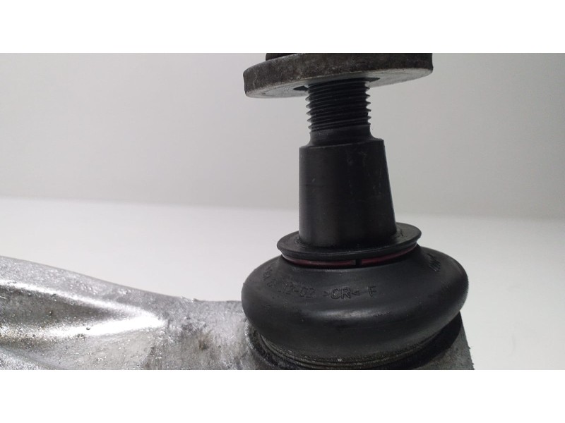 Recambio de brazo suspension inferior delantero izquierdo para audi a6 avant (4f5) 3.0 tdi quattro referencia OEM IAM 4F0407693B