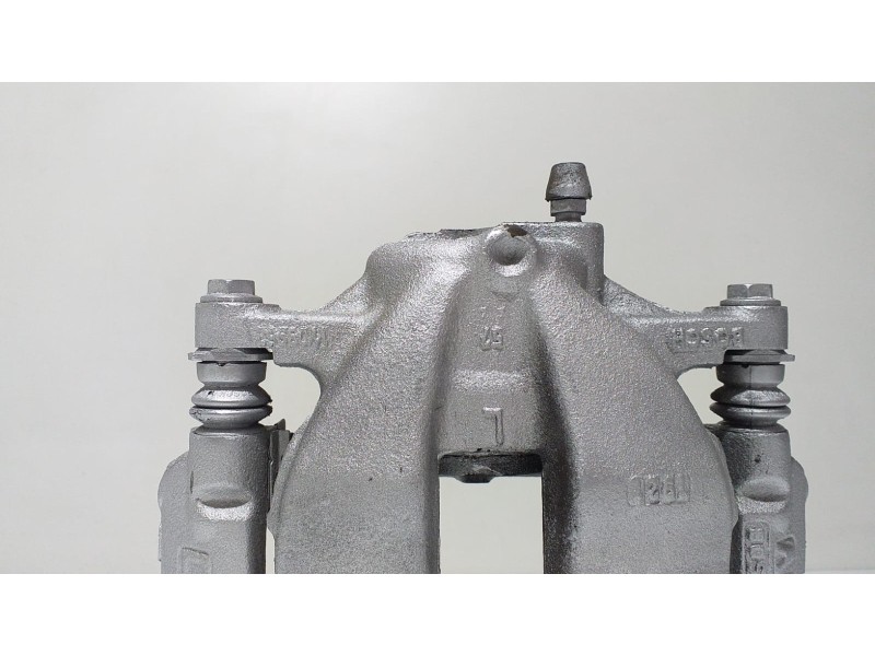 Recambio de pinza freno delantera izquierda para toyota auris hybrid active referencia OEM IAM 4775002341 67283 