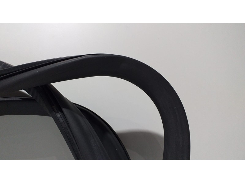 Recambio de goma contorno para audi a6 avant (4f5) 3.0 tdi quattro referencia OEM IAM 4F0831721 56401 