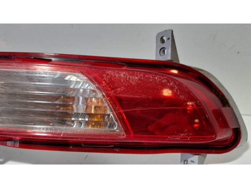 Recambio de piloto trasero derecho paragolpes para kia sportage concept 4x2 referencia OEM IAM 924063U300 76880 R