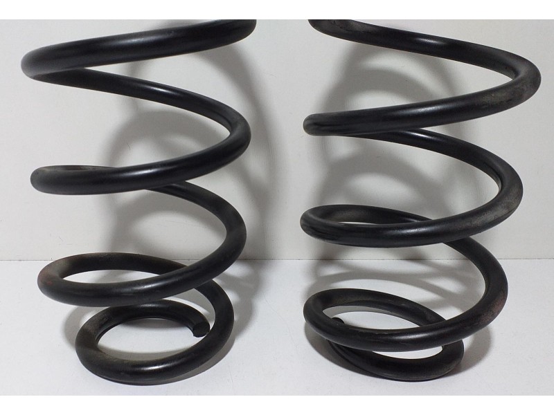 Recambio de muelle amortiguacion para toyota auris hybrid active referencia OEM IAM 2ZRFXE 67294 